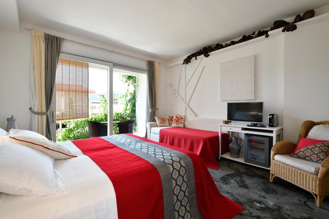 Lughia Bed and Breakfast Tortolì Exteriör bild